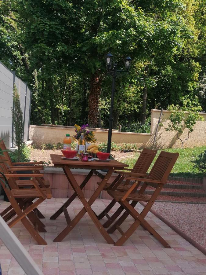 Charmant Appartement T2 Dans Villa Avec En Supplement Spa Exterieur De Mai A Septembre Laveyron Luaran gambar